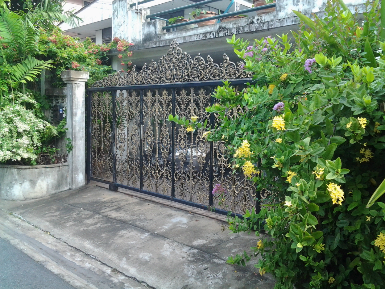 ปรตูรั้วบ้านอัลลอย